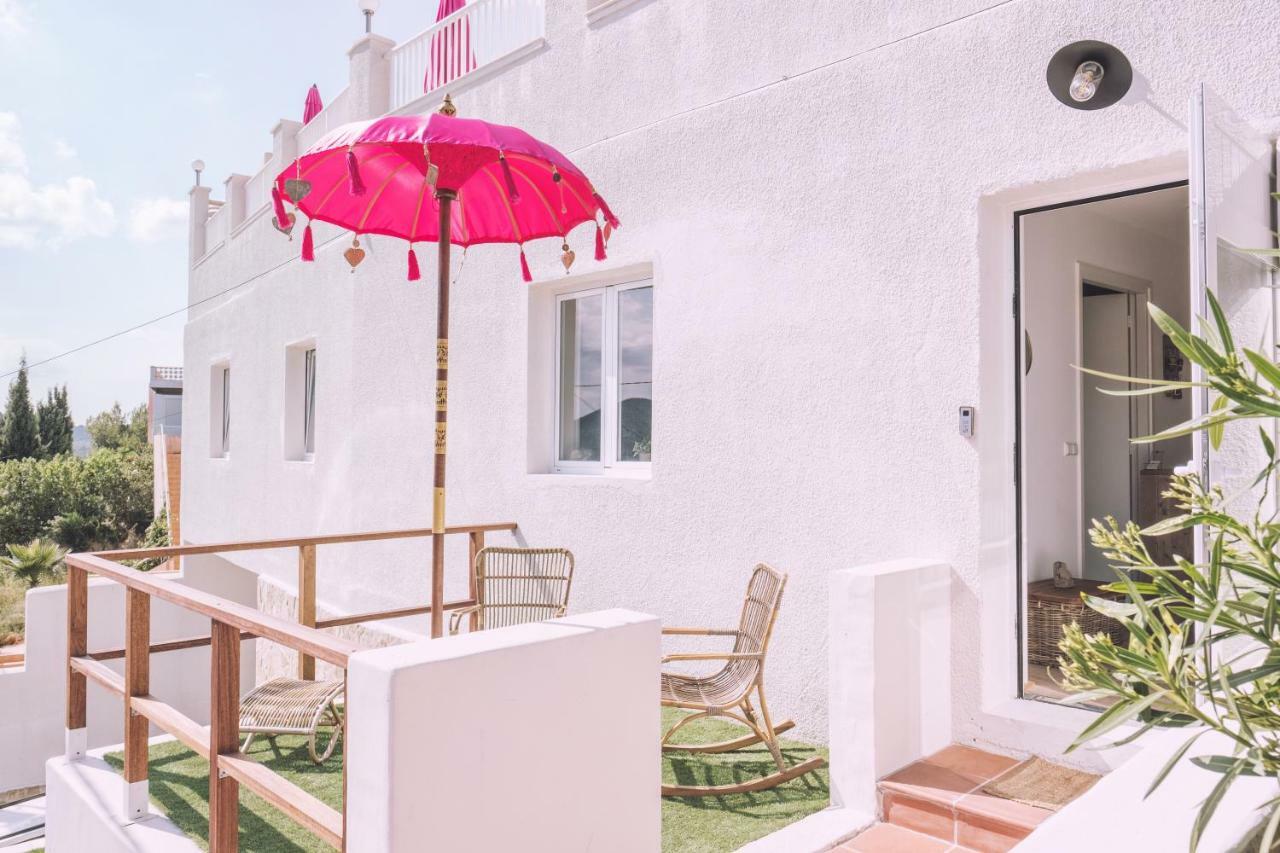 Apartamentos Catharina Maria カラ・ロンガ エクステリア 写真