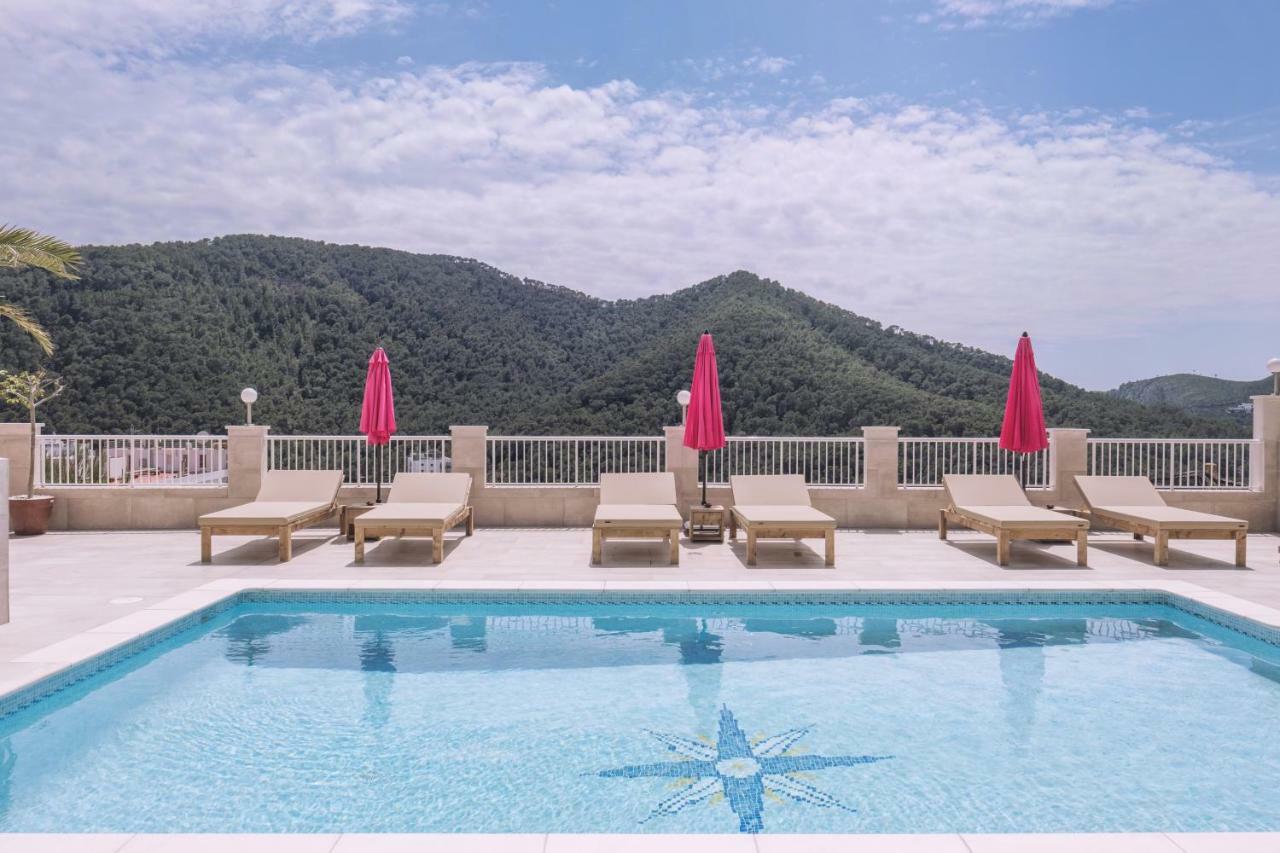 Apartamentos Catharina Maria カラ・ロンガ エクステリア 写真