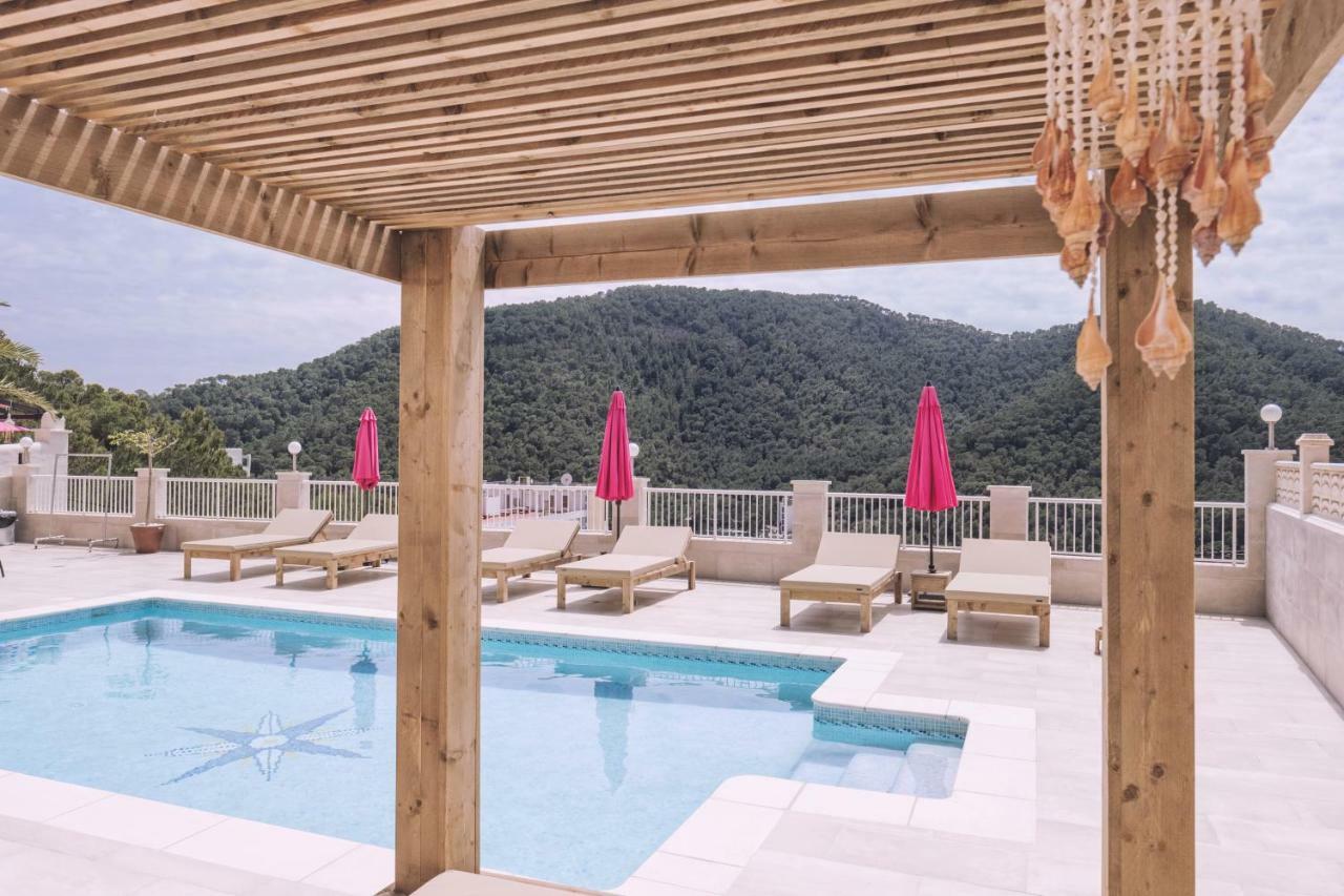 Apartamentos Catharina Maria カラ・ロンガ エクステリア 写真