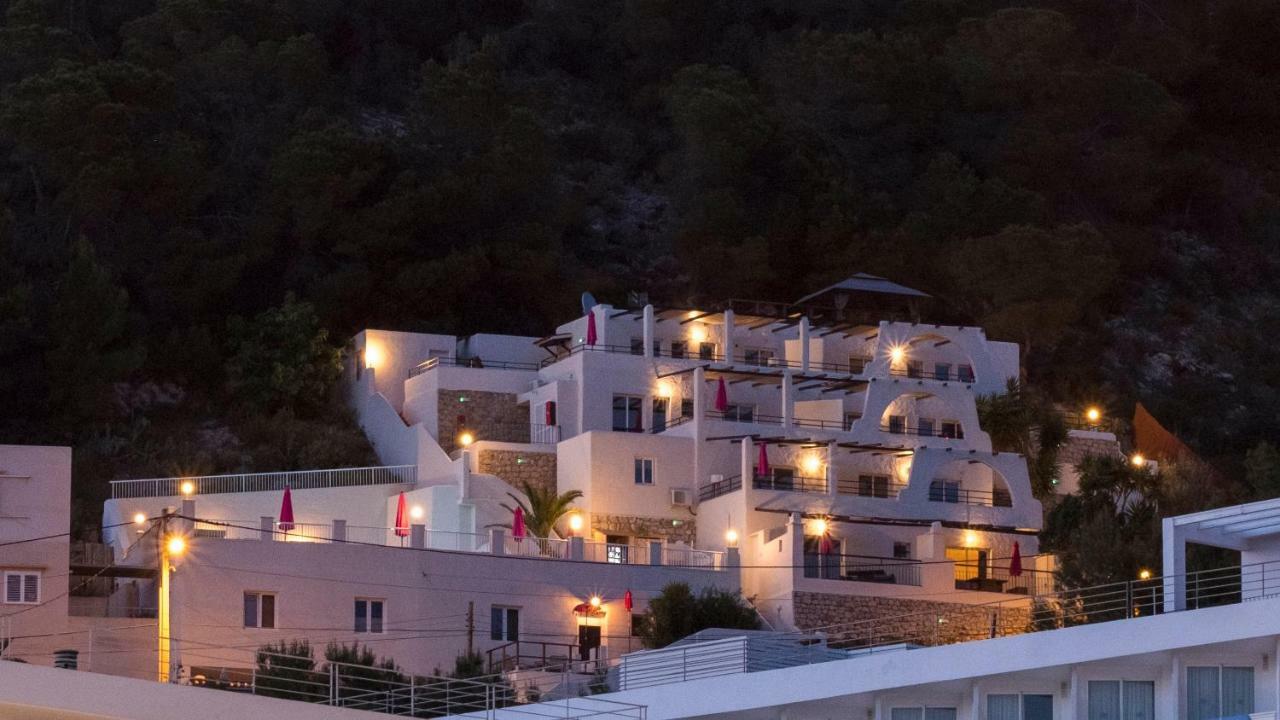 Apartamentos Catharina Maria カラ・ロンガ エクステリア 写真